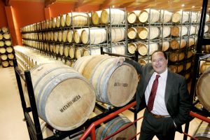 Carlos Moro, presidente de Matarromera, es una autoridad en el mundo del vino en Castilla y León desde los años ochenta.