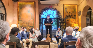 Luis Planas presenta el libro “El Amontillado. Tesoros de las bodegas de Montilla-Moriles” Luis Planas presenta el libro “El Amontillado. Tesoros de las bodegas de Montilla-Moriles”