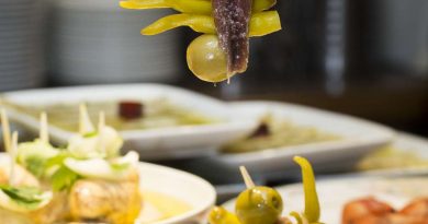 LUGARES PUNTUALES: Nace el Instituto del Pintxo LUGARES PUNTUALES: Nace el Instituto del Pintxo