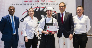 París: II Edición del Concurso Internacional de Corte de Jamón Ibérico París: II Edición del Concurso Internacional de Corte de Jamón Ibérico