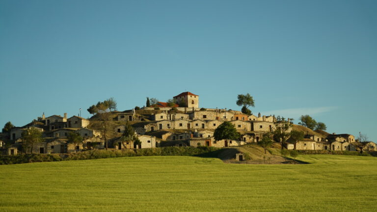 Barrio bodegas El Cotarro