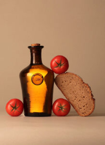 SON MORAGUES. AOVE SON MORAGUES con botella cristal de GORDIOLA. copy SONMO (FILEminimizer)