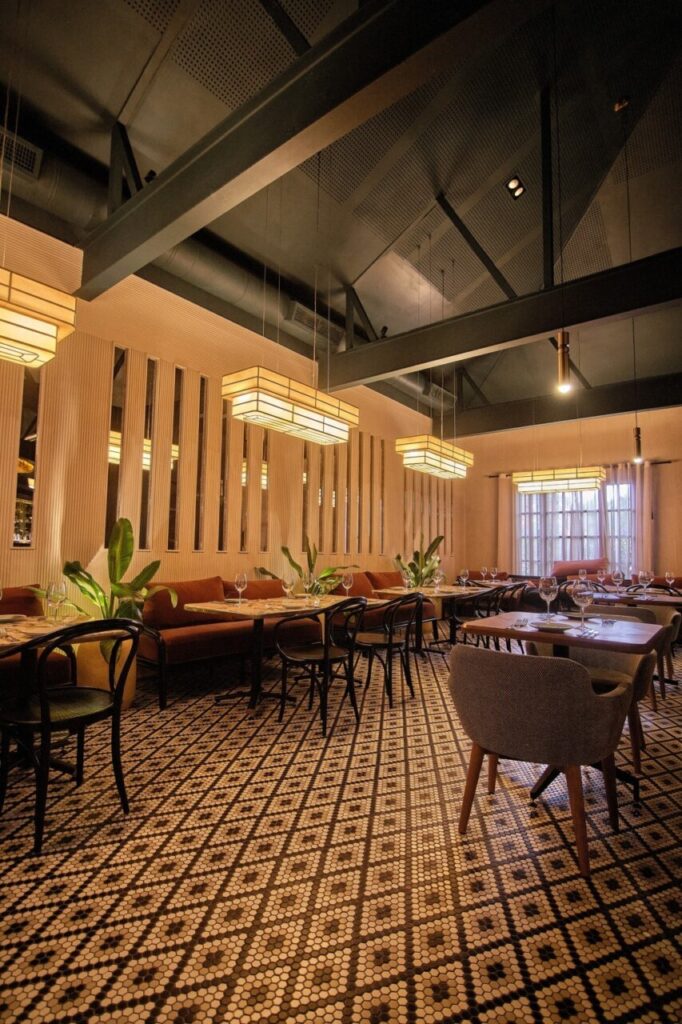 thumbnail Manuel Restaurant @salgadocadena (3) (FILEminimizer)