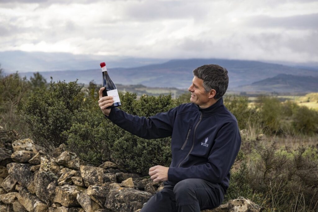 thumbnail MATHIEU BARRAULT CON FINCA LA PEDRITA EN VIÑEDO (FILEminimizer)