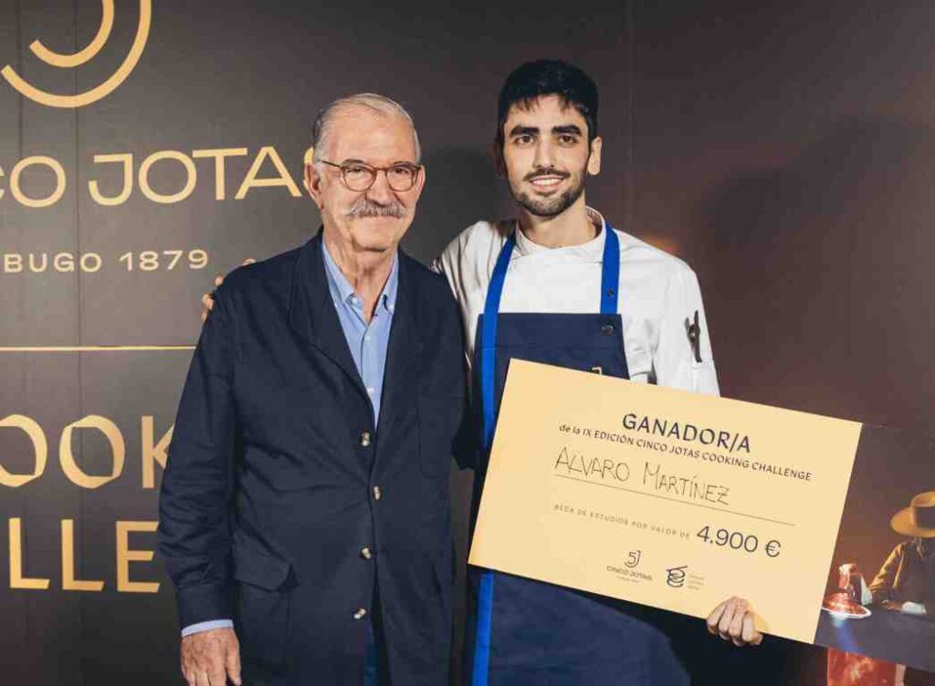 Álvaro Martínez Ganador Cooking Challenge y Pedro Subijana horizontal (FILEminimizer)