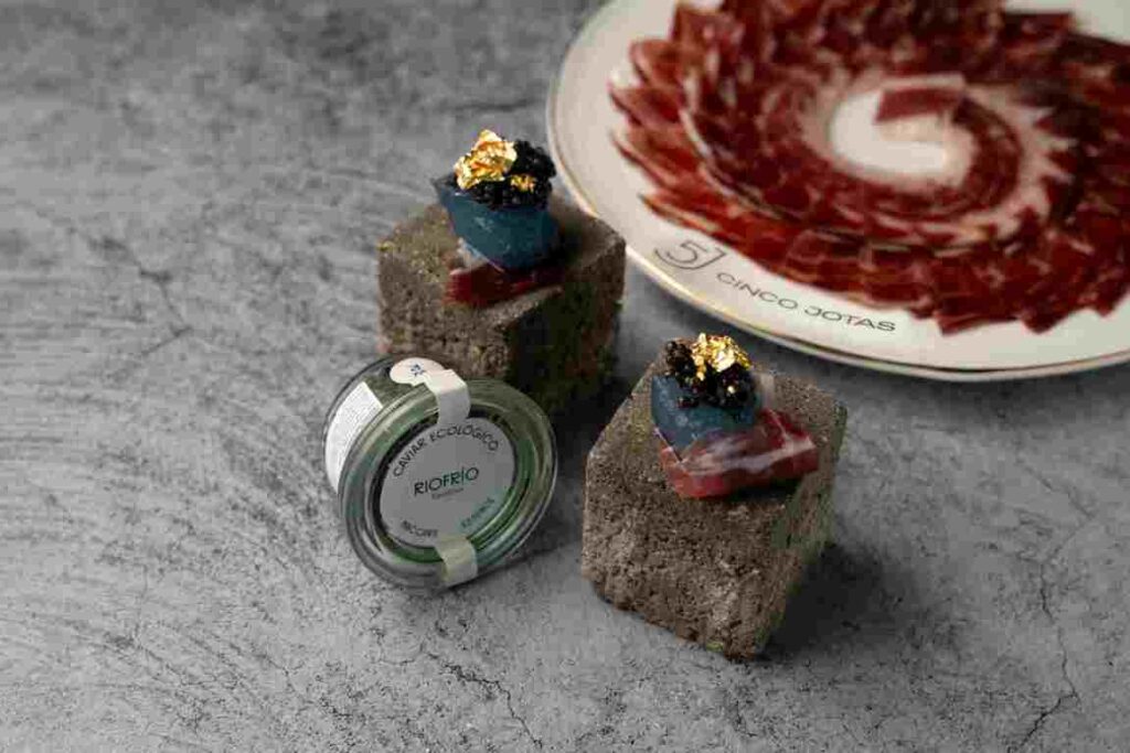 Melón con jamón Cinco Jotas y Caviar Ecológico Riofrío (FILEminimizer)