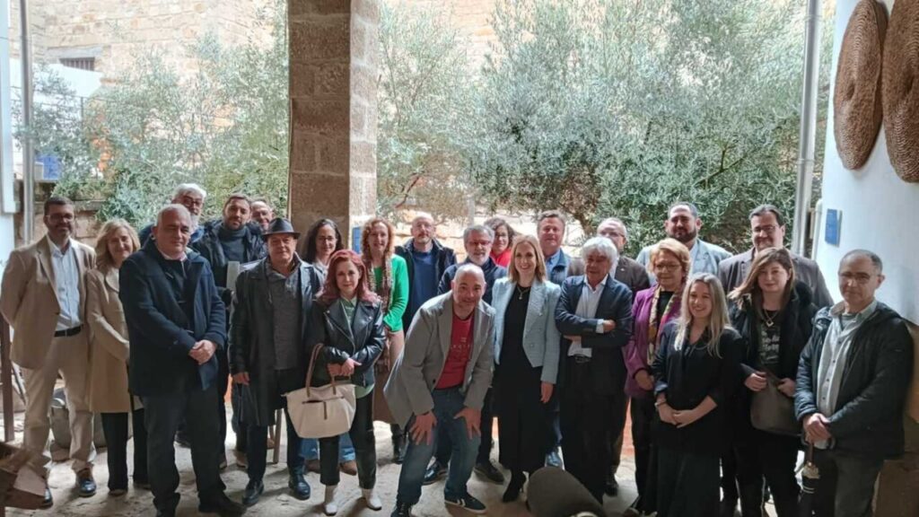 20250308 Foto premiados, patrocinadores y jurado VII Premio Relatos Olivar (FILEminimizer)