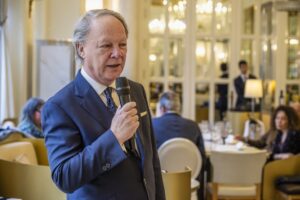 Francisco Vañó, Presidente GPO en Deessa, baja (FILEminimizer)