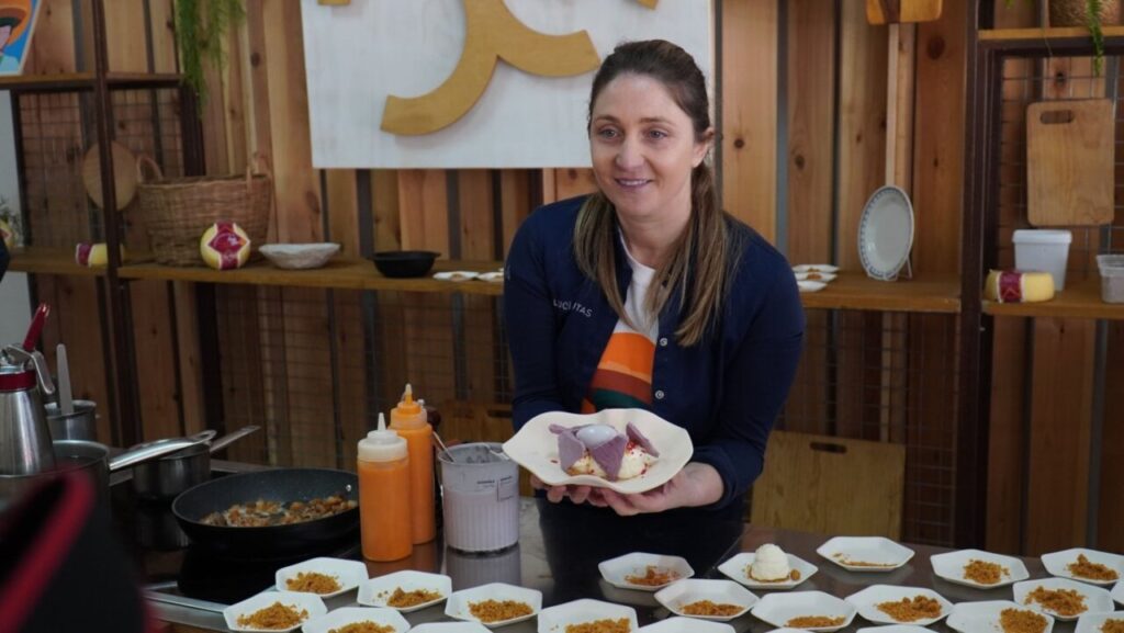 Lucía Freitas durante el showcooking (FILEminimizer)