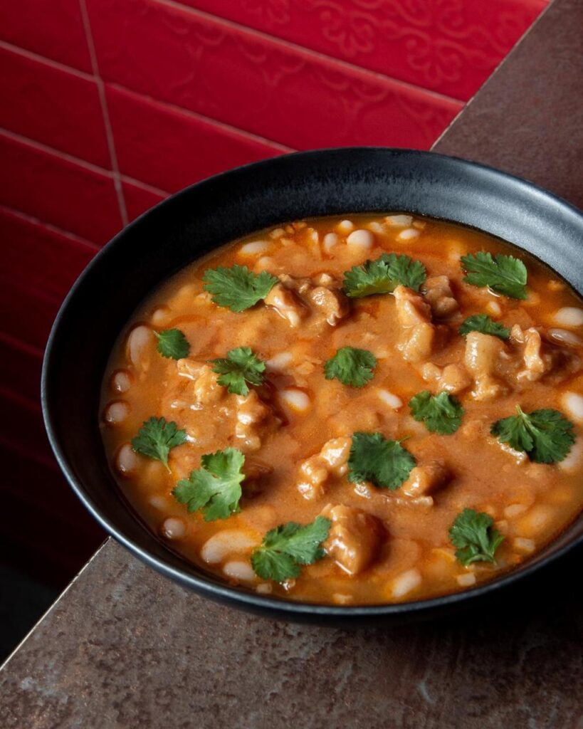 Judías a lo Tío Lucas con manitas y cacahuete (FILEminimizer)