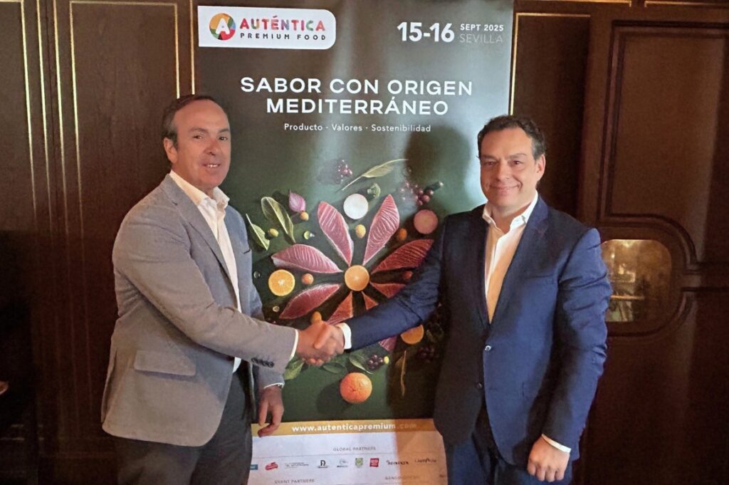 Auténtica y FIAB firman un acuerdo de colaboración para la edición 2025. Mauricio García de Quevedo, FIAB (izquierda) y Manuel Bueno, Auténtica (derecha) (FILEminimizer)