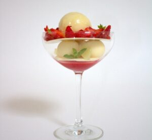 École Ducasse Sundae de fresa, menta y yuzu (FILEminimizer)