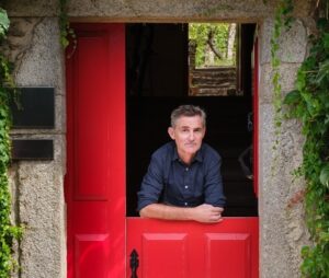 Enólogo Chema Ureta en Bodegas Santiago Ruiz (FILEminimizer)