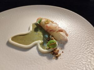 Plato gourmet presentado en un restaurante de La Rioja.