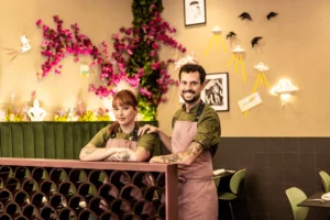 Beatriz y Rodrigo Fernández en su restaurante Arsa en Logroño