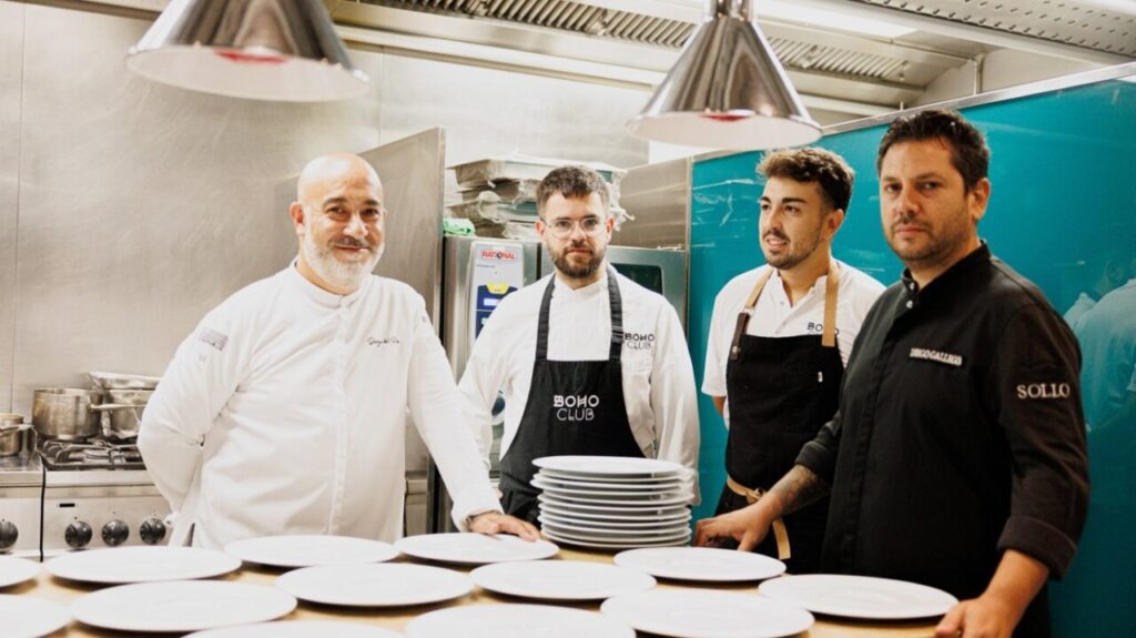 Chefs Diego del Río y Diego Gallegos en la cocina del restaurante Arara Bistro Bar