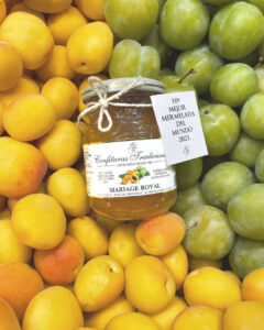 Tarro de mermelada Mariage Royal entre frutas frescas