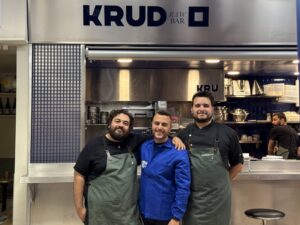 Chefs de Krudo e Insurgente en el Mercado de Vallehermoso de Madrid