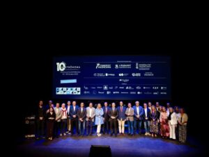 Grupo de personas en el escenario de Gastrónoma en Valencia