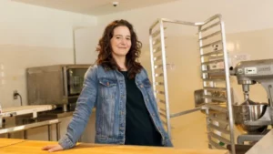 Leticia Landa en la cocina, ganadora del Basque Culinary World Prize 2025
