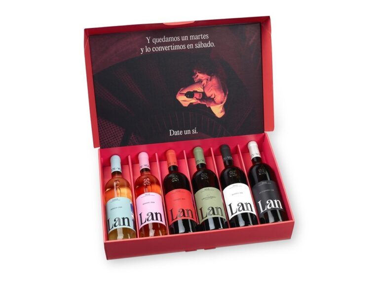 Caja de vinos LAN con seis botellas de diferentes variedades.
