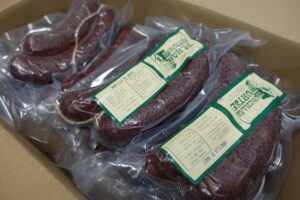 Morcillas artesanas envasadas de la tienda Morcillas Montse en Foncea