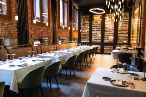 Interior del salón Barranco en La Cuadra de Salvador, Madrid