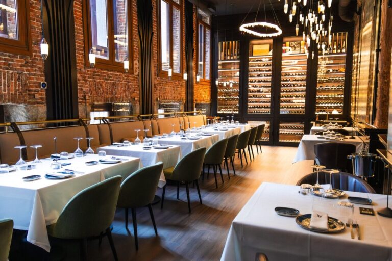 Interior del salón Barranco en La Cuadra de Salvador, Madrid