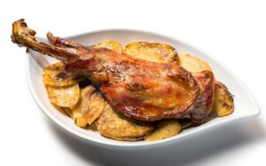 Plato de Ternasco de Aragón asado con patatas