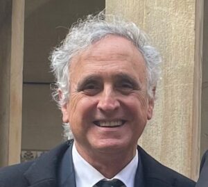 Dr. Josep Masip sonriendo en un evento sobre vino y salud