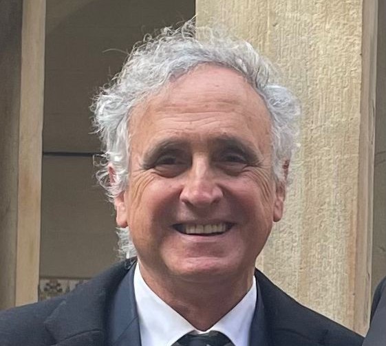 Dr. Josep Masip sonriendo en un evento sobre vino y salud