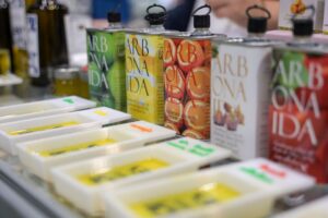 Muestra de productos de alimentación y bebidas en la feria HIP 2026