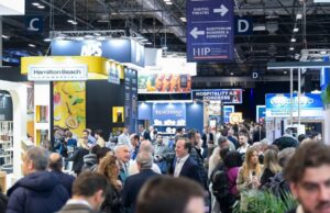 Imagen de la feria HIP 2026 en Ifema Madrid con asistentes y stands