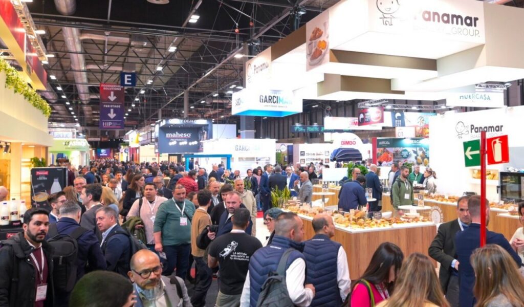 Multitud de profesionales en la feria HIP 2026 en Madrid