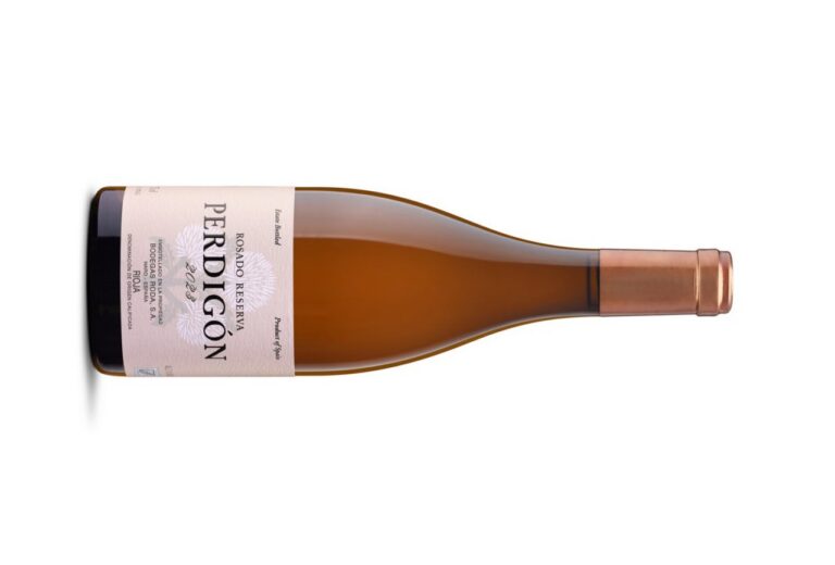 Botella de vino rosado reserva Perdigón 2023 de Bodegas Roda