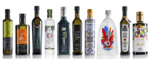Diez botellas de aceite de oliva virgen extra de diferentes marcas