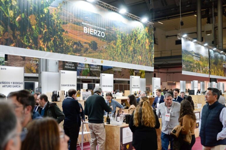 Asistentes en la Barcelona Wine Week 2026 en Fira de Barcelona