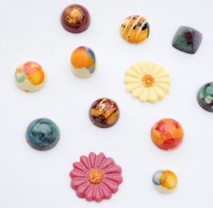 Bombones de alta gastronomía de Horitzó en una presentación artística