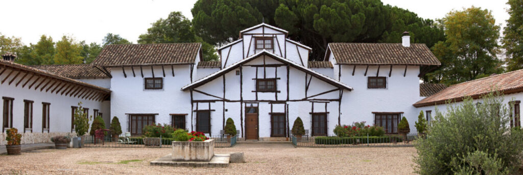 Vista exterior de la Dehesa de los Canónigos en Pesquera de Duero