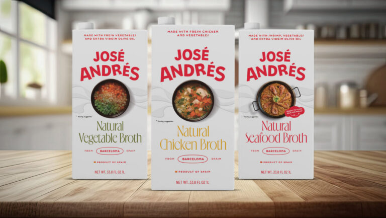 Tres variedades de caldos naturales del chef José Andrés en envases
