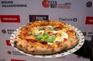 Pizza margarita presentada en la Pizza Bit Competition España