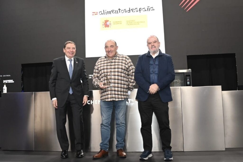 José Gordón recibiendo un premio en Madrid Fusión