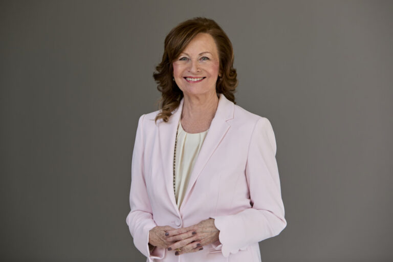 Anna Bosch, presidenta del Consorcio del Jamón Serrano Español, sonriendo.