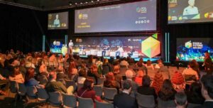 Panel de expertos en Expo FoodTech 2026 discutiendo el futuro de la alimentación