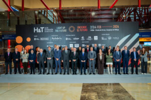 Inauguración del Salón H&T 2026 en Málaga con autoridades y asistentes