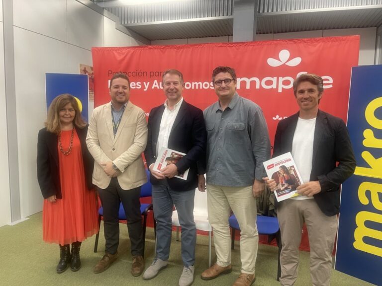 Asistentes al evento de presentación del Manual de Soluciones para la Hostelería