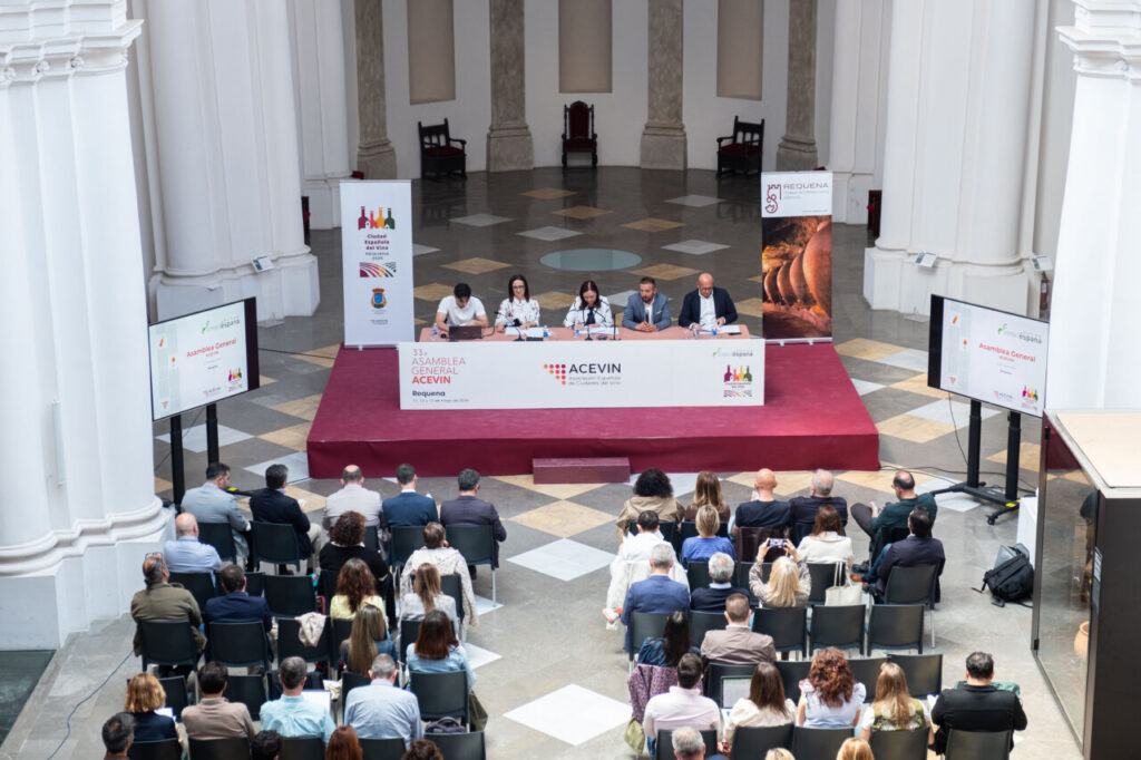 Reunión de la XXXIII Asamblea General de ACEVIN en Requena