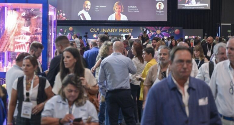 Multitud de profesionales en CharcutExpo 2026 en Ifema Madrid