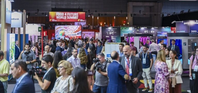 Feria Expo Foodtech 2026 en Bilbao con profesionales del sector alimentario