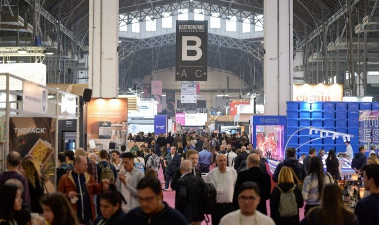 Vista del evento Gastronomic Forum Barcelona con asistentes y expositores